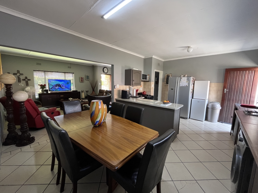 To Let 3 Bedroom Property for Rent in Geelhoutpark North West